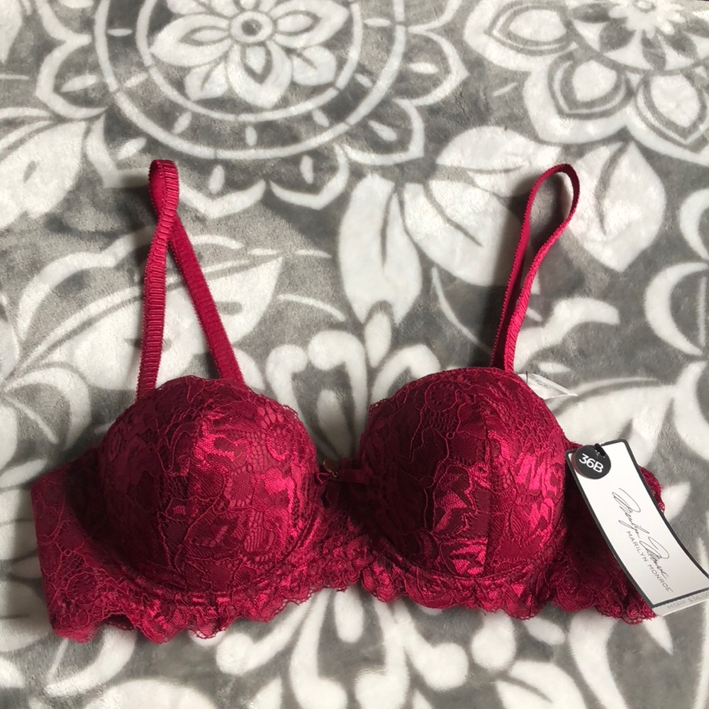 NWT 36B Marilyn Monroe Bra
